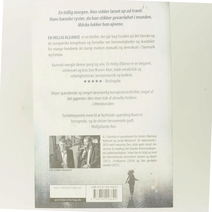 En hellig alliance af A. J. Kazinski (Bog)