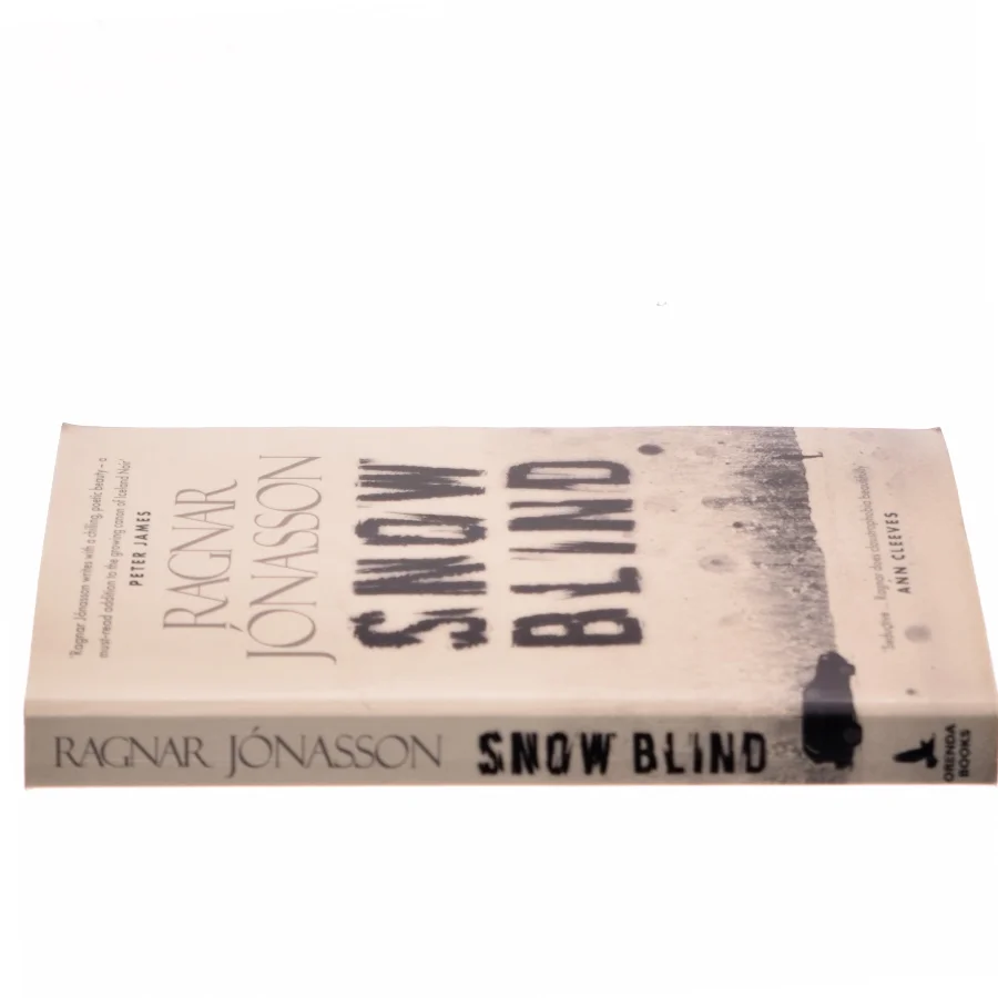 Snowblind af Ragnar Jónasson (f. 1976) (Bog)