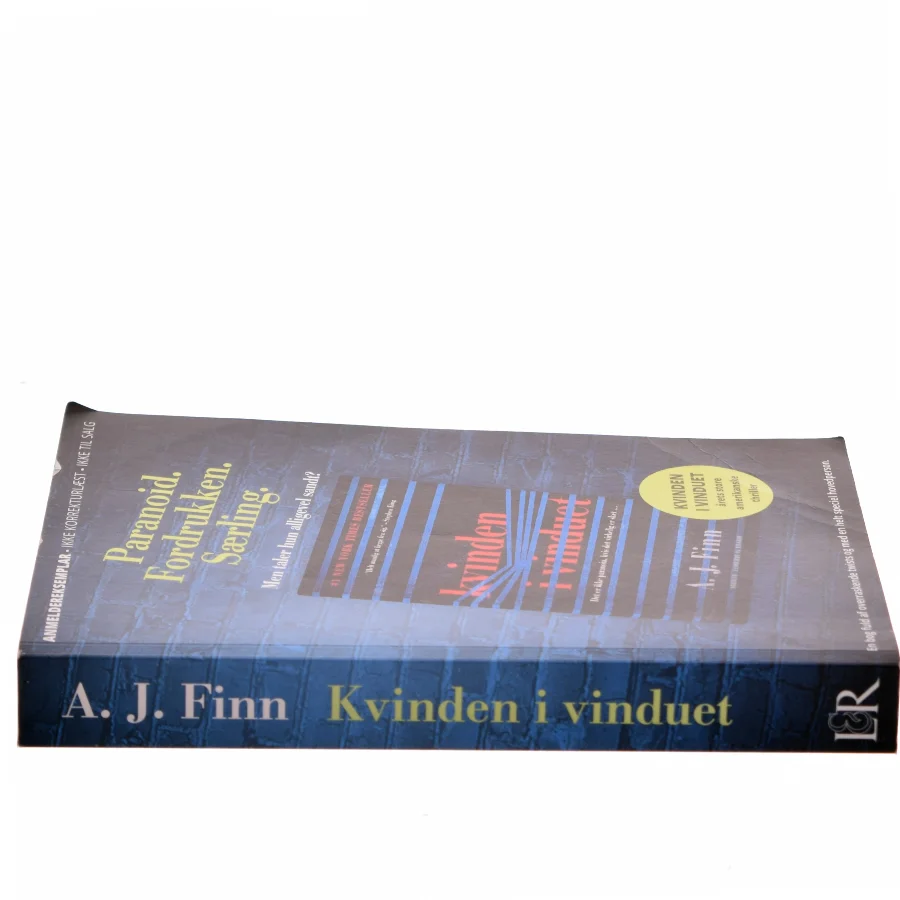 Kvinden i vinduet af A. J. Finn (Bog)