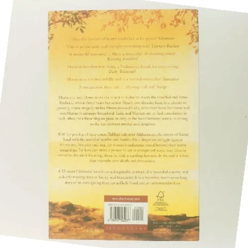 A thousand splendid suns af Khaled Hosseini (Bog)