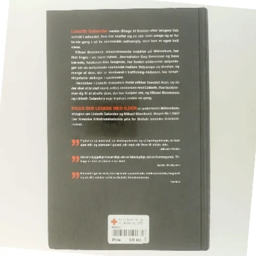 Pigen der legede med ilden af Stieg Larsson (Bog)