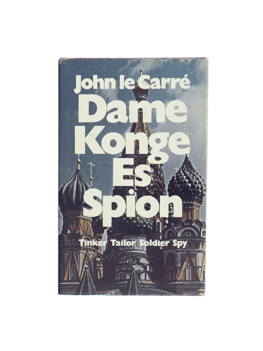 Forsiden af Dame Konge Es Spion af John Le Carre
