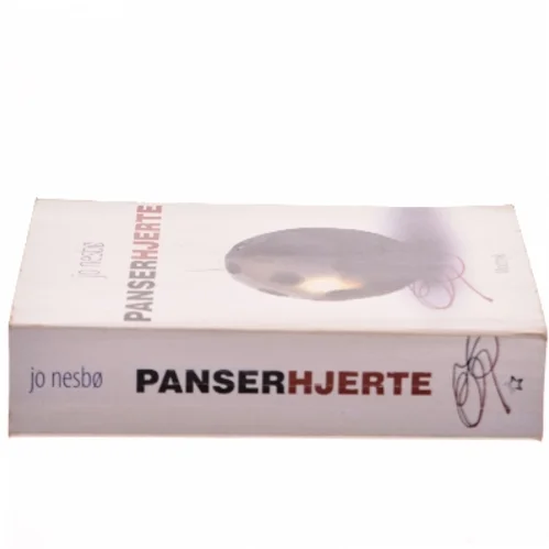 Panserhjerte af Jo Nesbø (Bog)