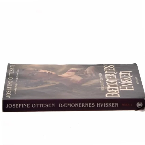 Dæmonernes hvisken af Josefine Ottesen (Bog)