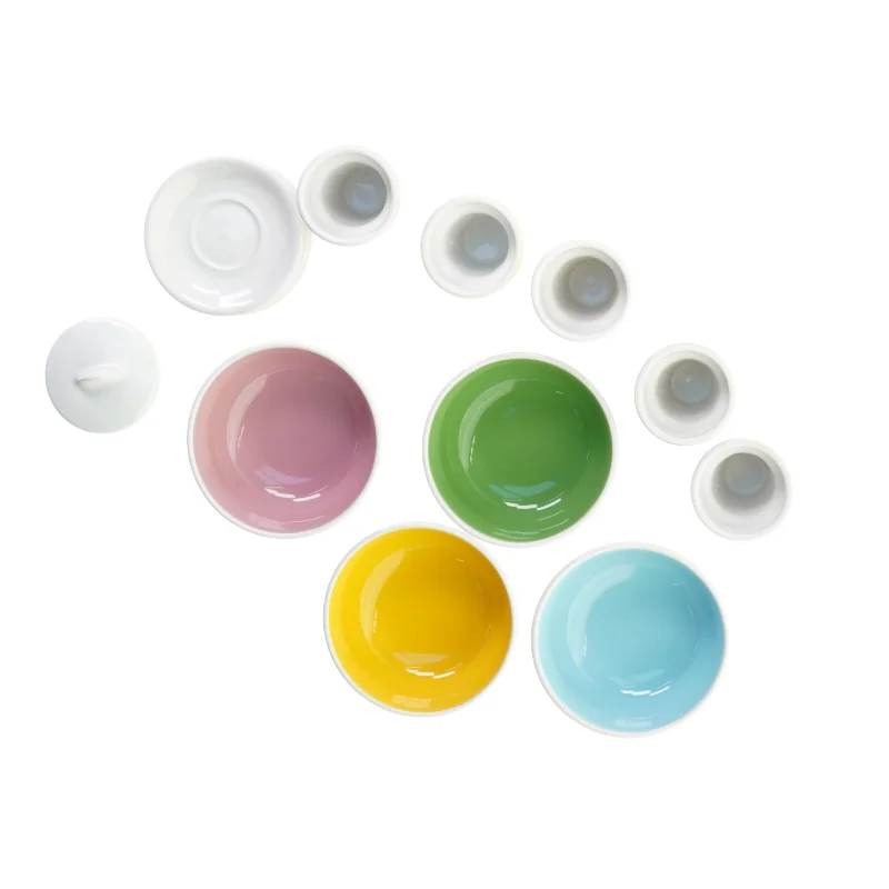 Sæt af porcelæn til legekøkken (str. Blandet)