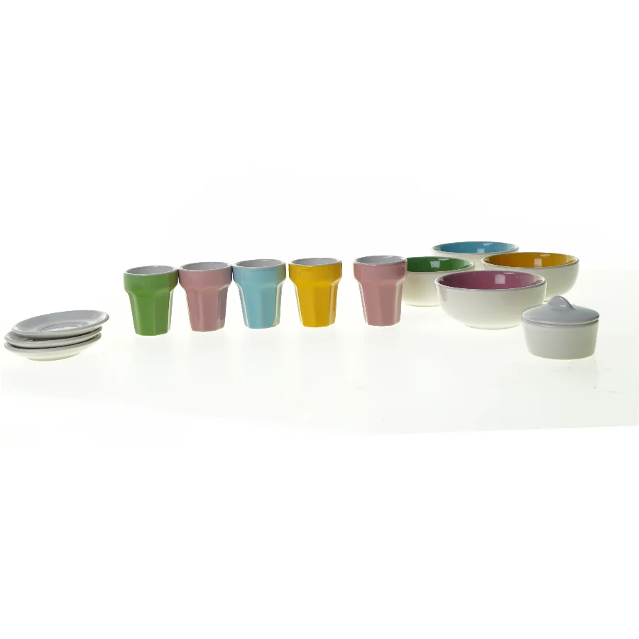 Sæt af porcelæn til legekøkken (str. Blandet)