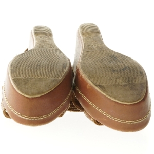 Brune kilehæl sandaler i størrelse 39 fra M.officer (str. 39 )