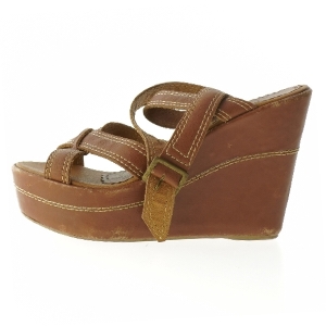 Brune kilehæl sandaler i størrelse 39 fra M.officer (str. 39 )