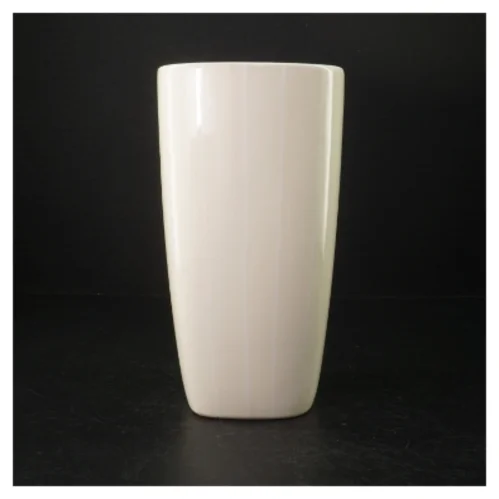 Hvid porcelænsvase (str. H. 24 cm)