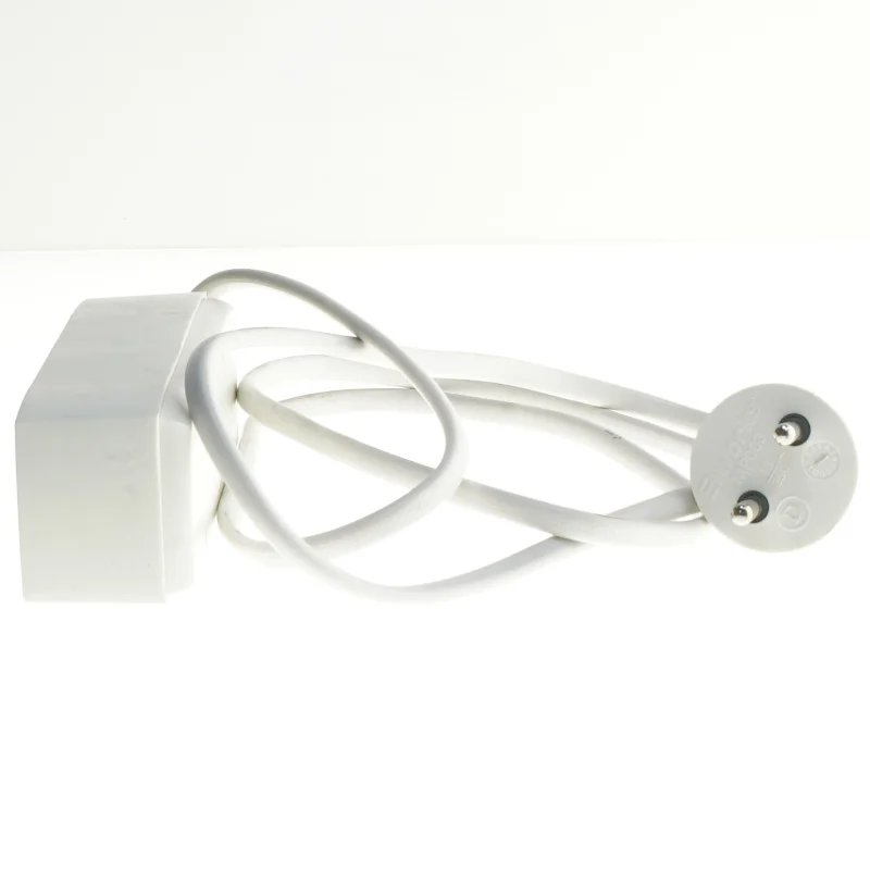 Stikdåse med 3 udtag fra Elworks (str. 160 cm)