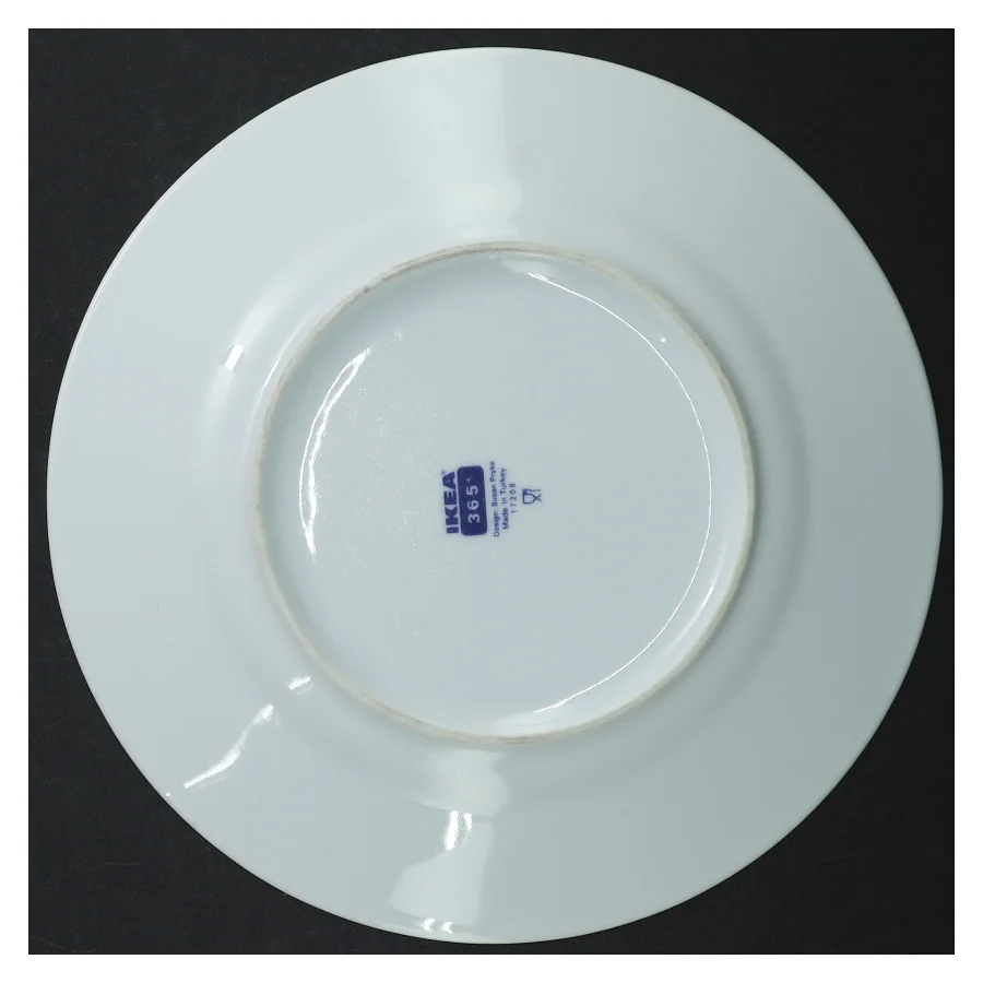 Hvid middagstallerken fra IKEA (str. Ø. 21,5 cm)