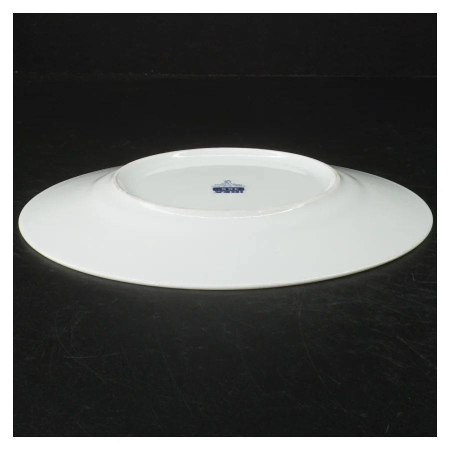 Hvid middagstallerken fra IKEA (str. Ø. 21,5 cm)