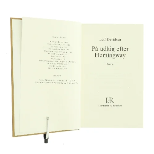 På udkig efter Hemingway af Leif Davidsen (Bog)