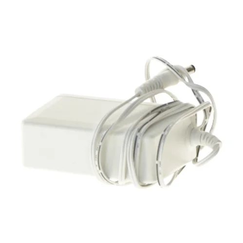 Hvid strømadapter med ledning (str. 9x9 cm)