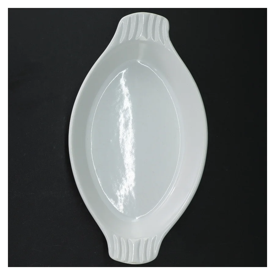 Hvid oval serveringsfad