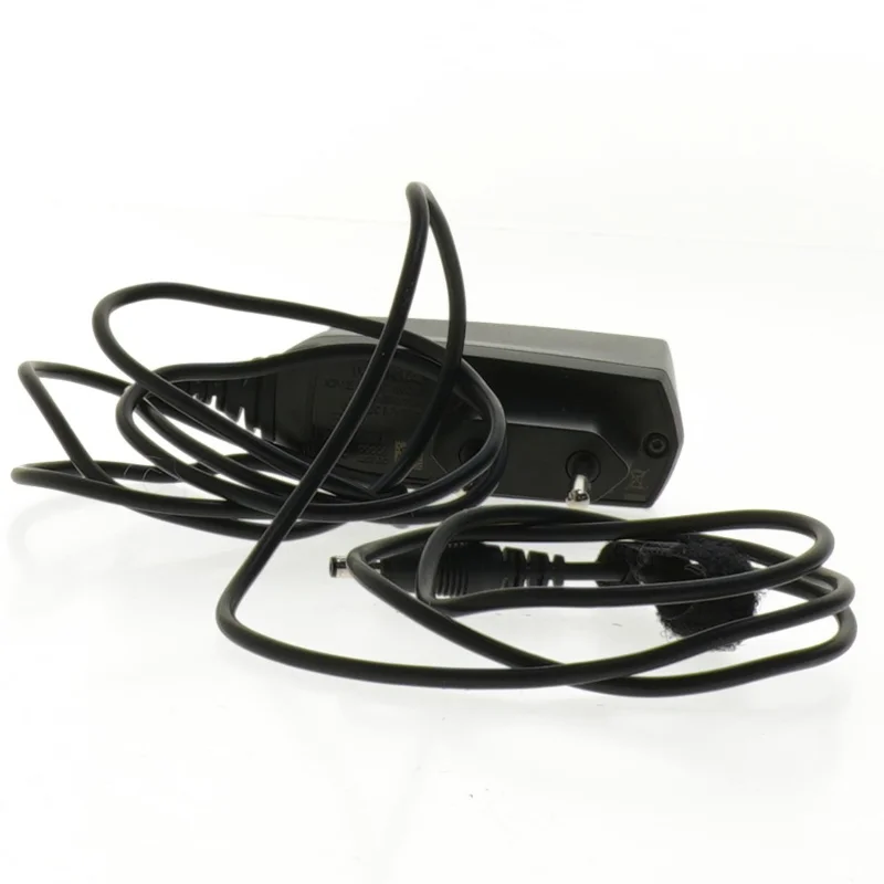 Strømforsyningsadapter fra Nokia (str. 180 cm)