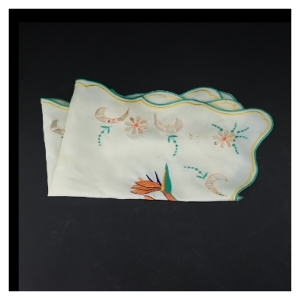 Dekorativt broderet klæde (str. 35x50 cm)