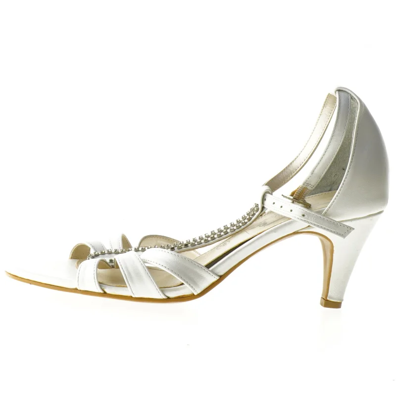 Hvide højhælede sandaler med pynt fra Ivory (str. 39 )