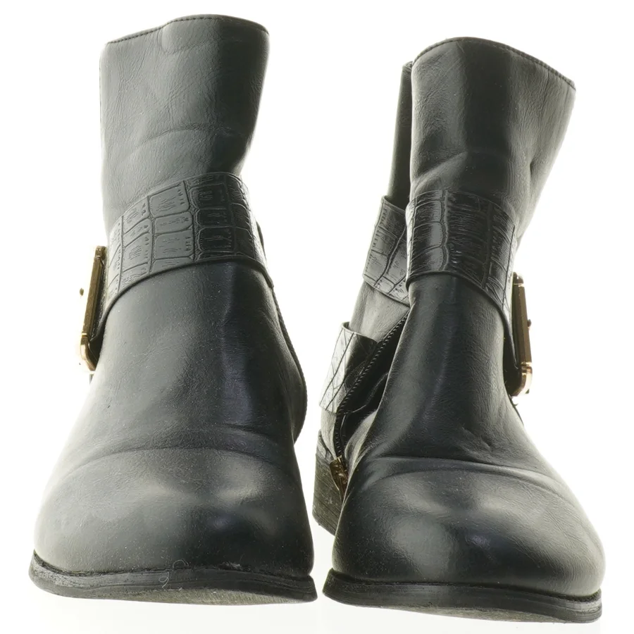 Sort ankelstøvler med spænde fra VRS (str. 37 )