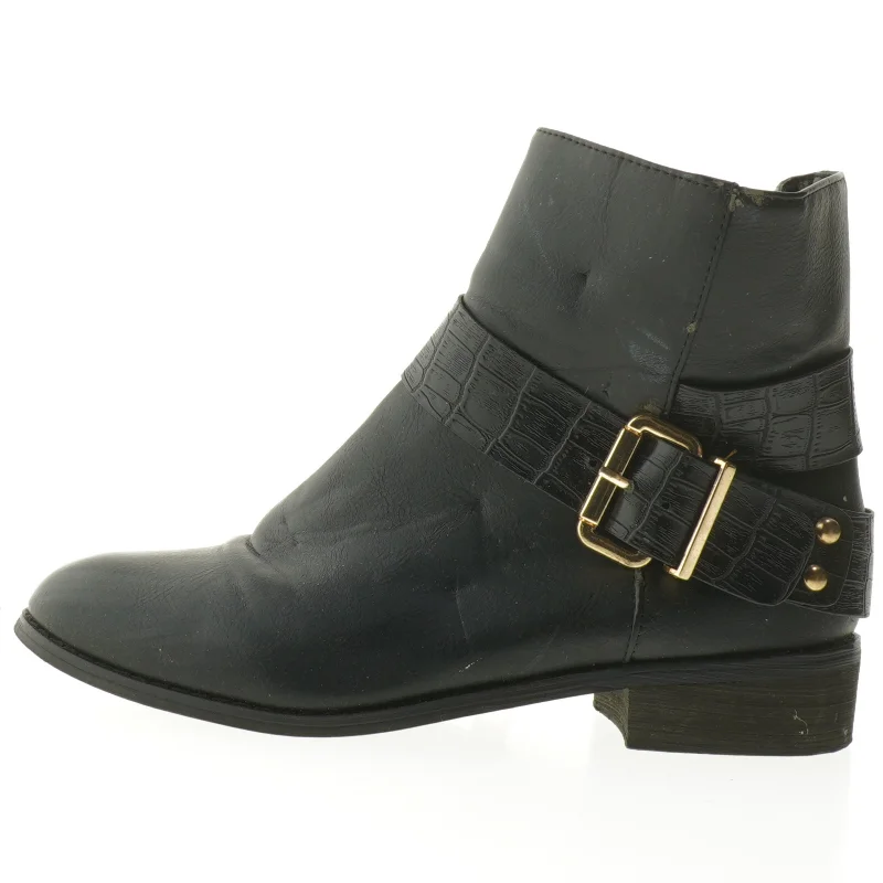 Sort ankelstøvler med spænde fra VRS (str. 37 )