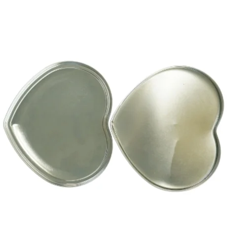 Hjerteformet kagedåse (str. 22 x 19 cm)