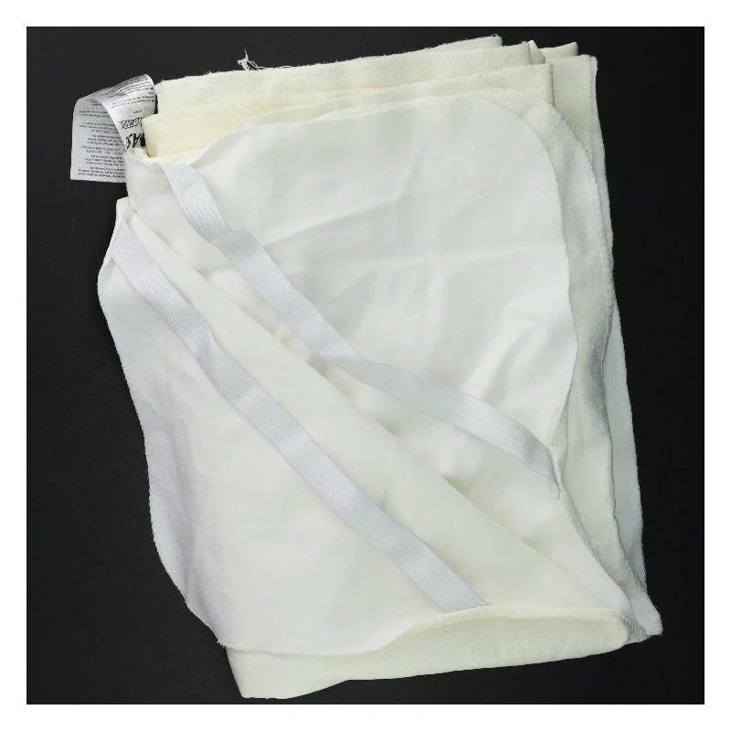 Hvidt sengetøj fra Basic (str. 190 x. 135 cm)