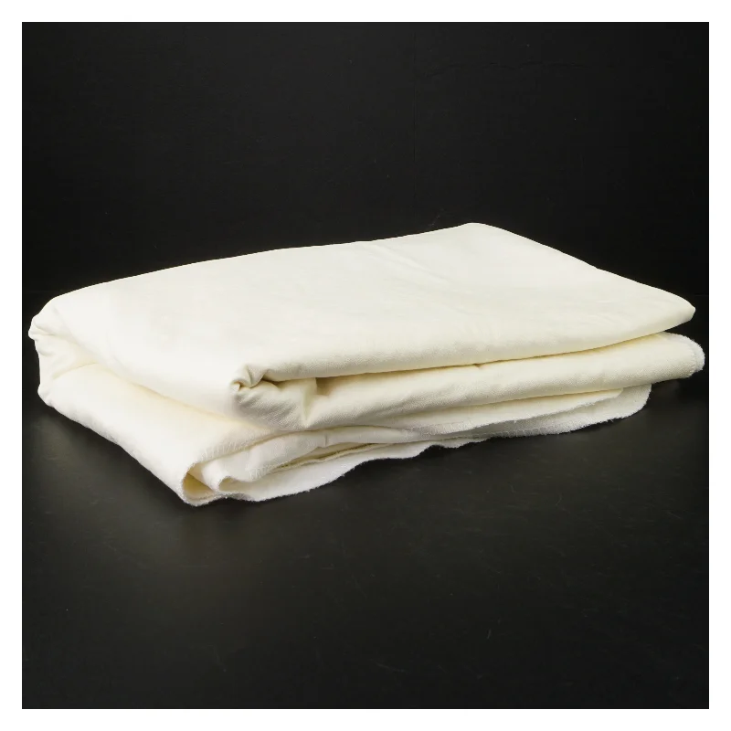 Hvidt sengetøj fra Basic (str. 190 x. 135 cm)