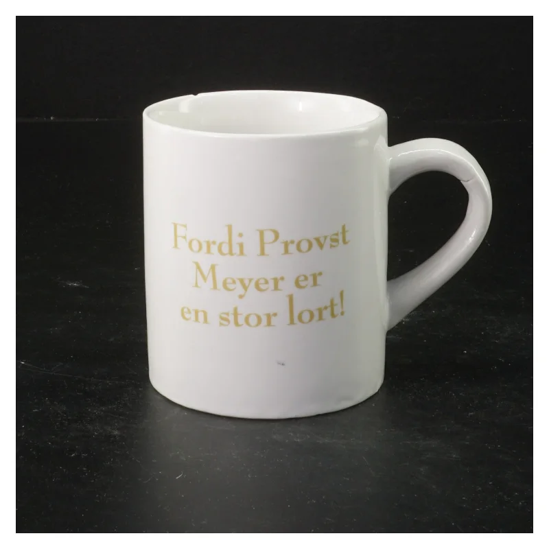 Porcelænskrus med tekst fra Matador (str. Ø 8x9 cm)