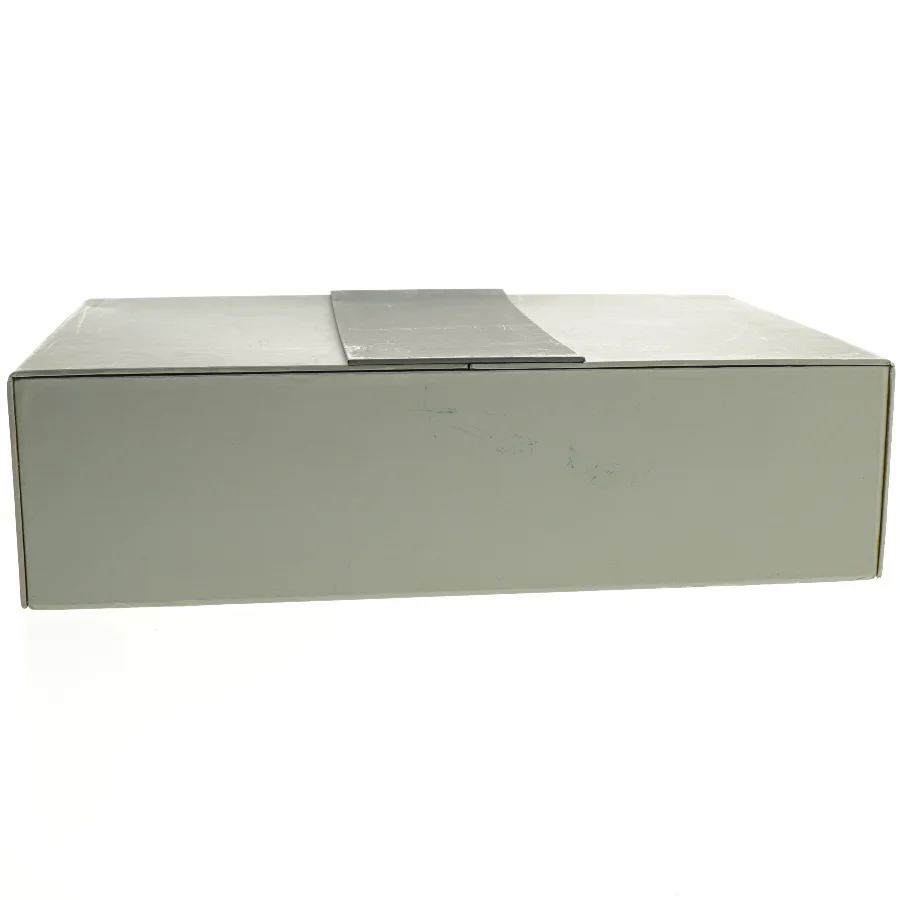 Bestiksæt og porcelæn i gaveæske