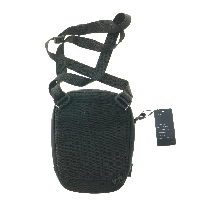 Sort crossbody taske fra Alpaka (str. 25x20 cm)