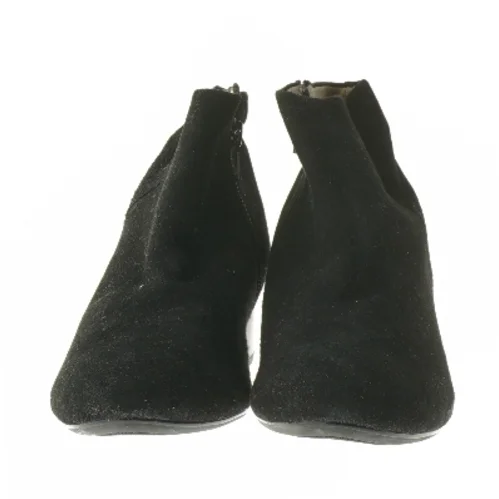 Sort støvle med blokhæl fra Unisa (str. 38 )