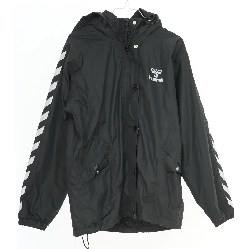 Sort jakke med hætte fra Hummel (str. 140)