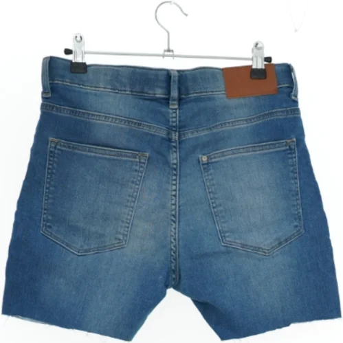 Denim shorts fra H&M (str. 170)