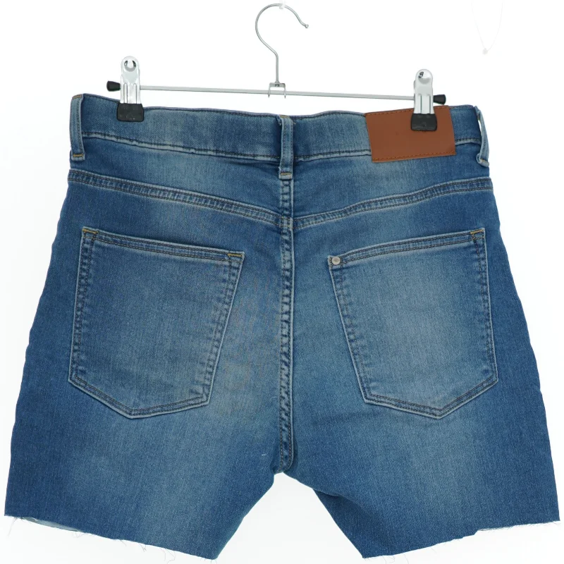 Denim shorts fra H&M (str. 170)