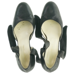 Sorte sko med ankelrem fra Helene Steensby (str. 39)