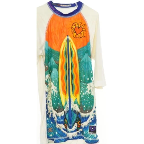 UV-bluse med surfingmotiv fra Sunislove (str. 152)