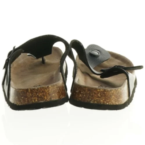 Sandaler fra Cruz (str. 37)