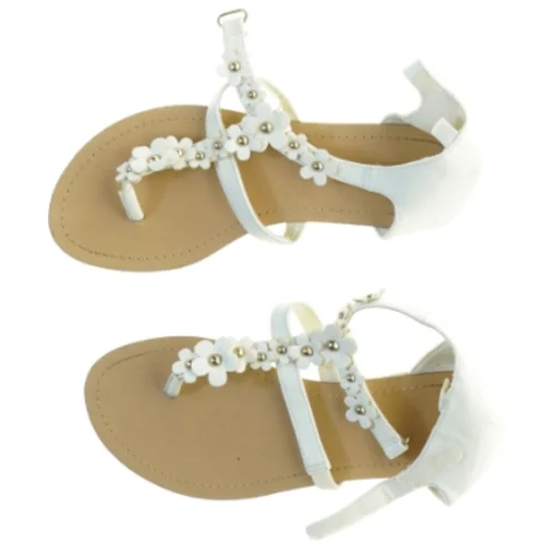 Hvide sandaler med blomsterdetaljer (str. 35)