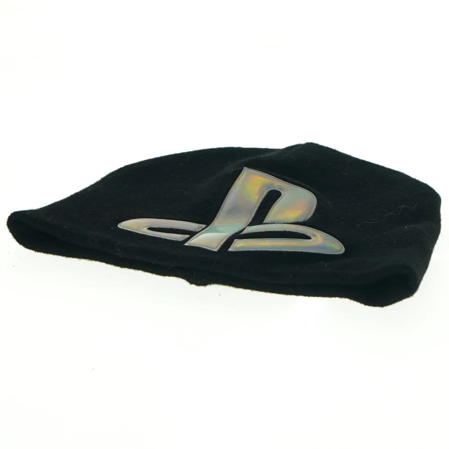 Sort hue med logo fra H&M (str. 152 )