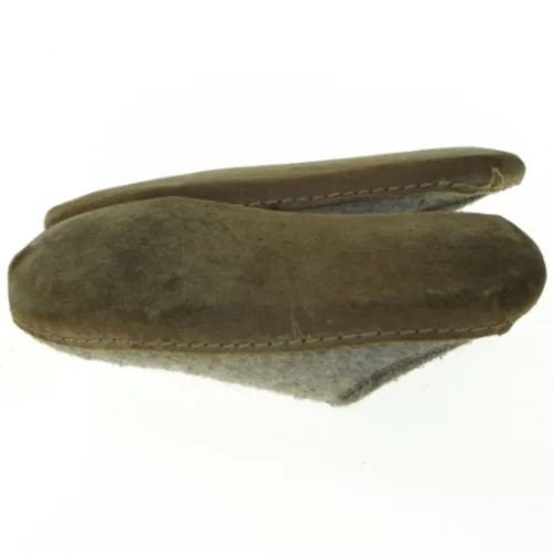 Filtede hjemmesko (str. 30 )