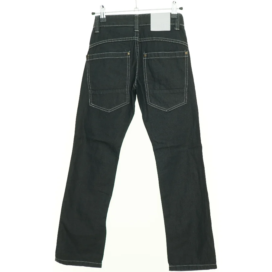 Jeans fra JEFF (str. 134 cm)