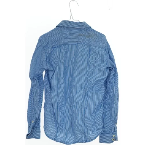 Skjorte med blå og hvide striber fra Skill (str. 152)