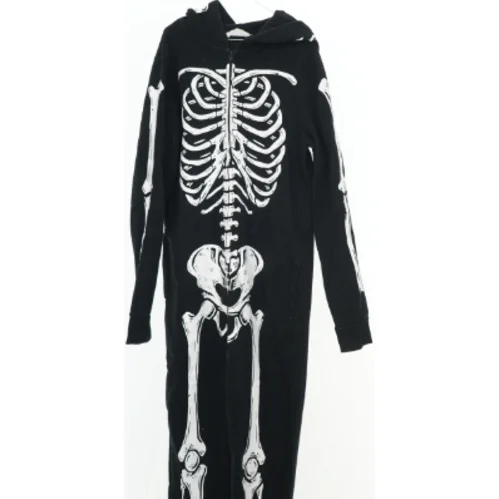 Heldragt med skeletmotiv fra H&M (str. 164)