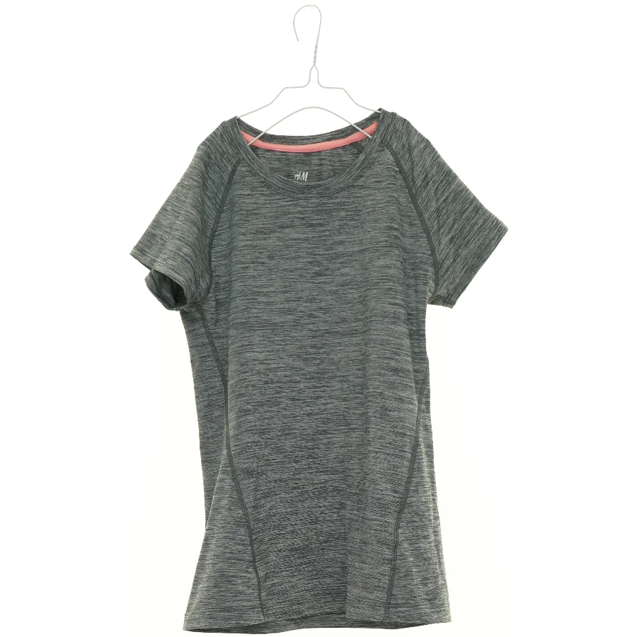T-Shirt fra H&M (str. 146 cm)