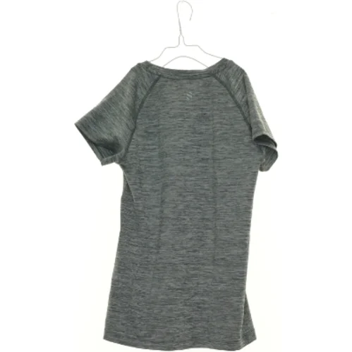T-Shirt fra H&M (str. 146 cm)