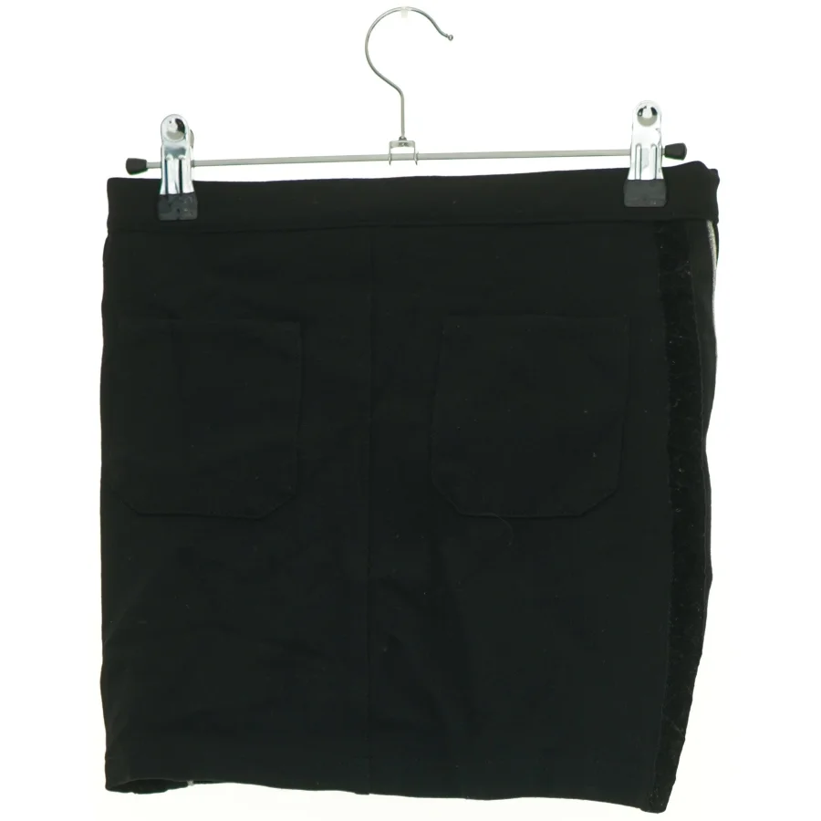 Nederdel fra Kids only (str. 146 cm)