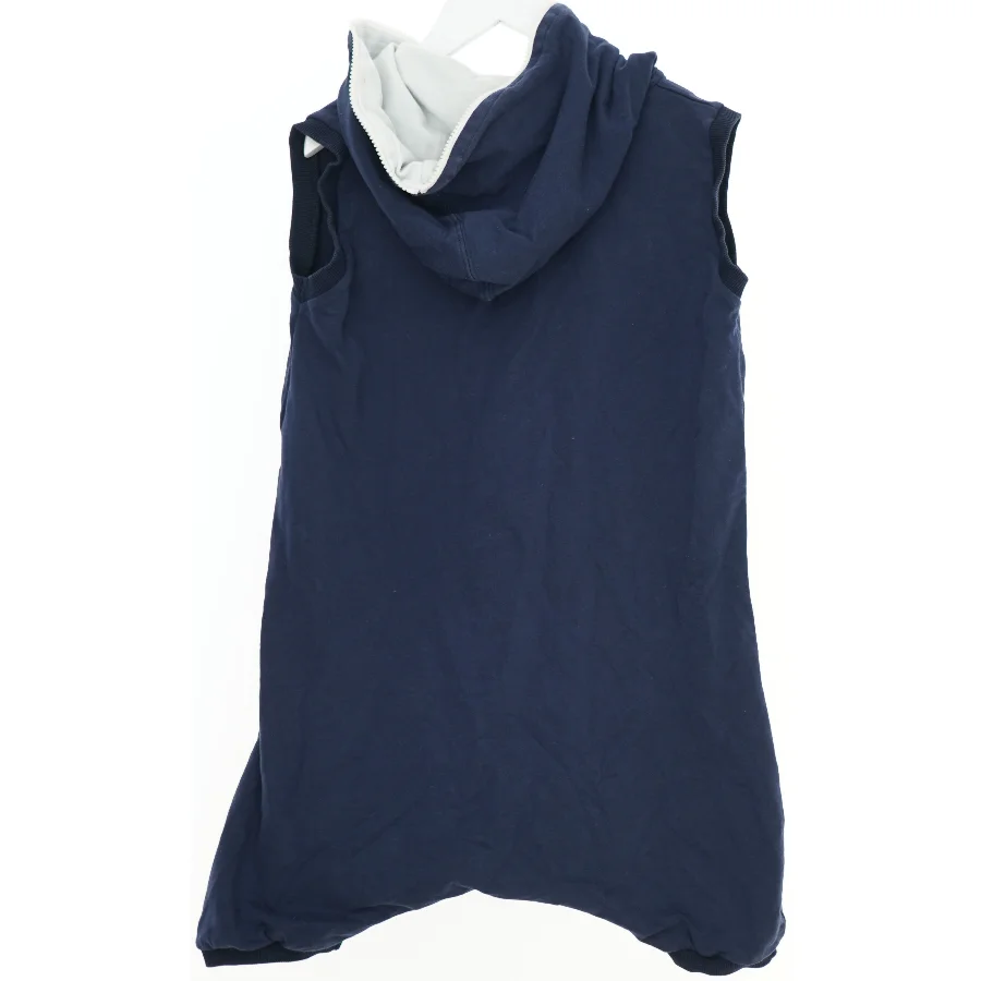 Buksedragt uden ben og ærmer fra JEFF (str. 140 cm)