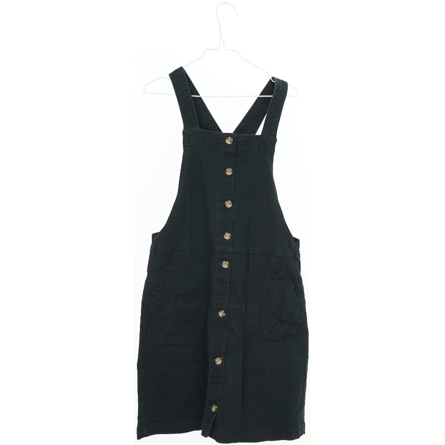 Sort overall kjole med knapper fra H&M (str. 152)