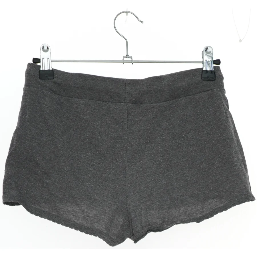 Grå shorts med snøre fra H&M (str. 140)