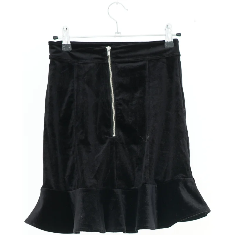 Sort nederdel med flæsekant fra H&M (str. S)